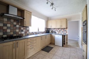 Kitchen- click for photo gallery